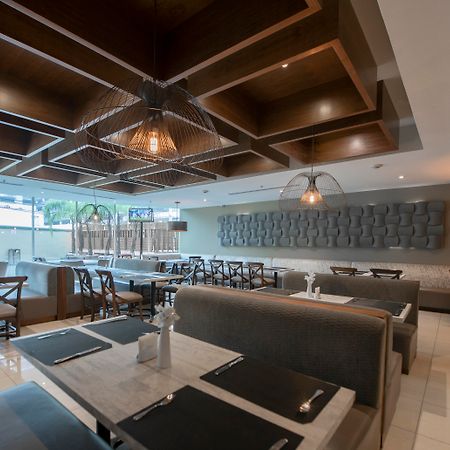 Antaris Galerias Hotel มอนแตร์เรย์ ภายนอก รูปภาพ